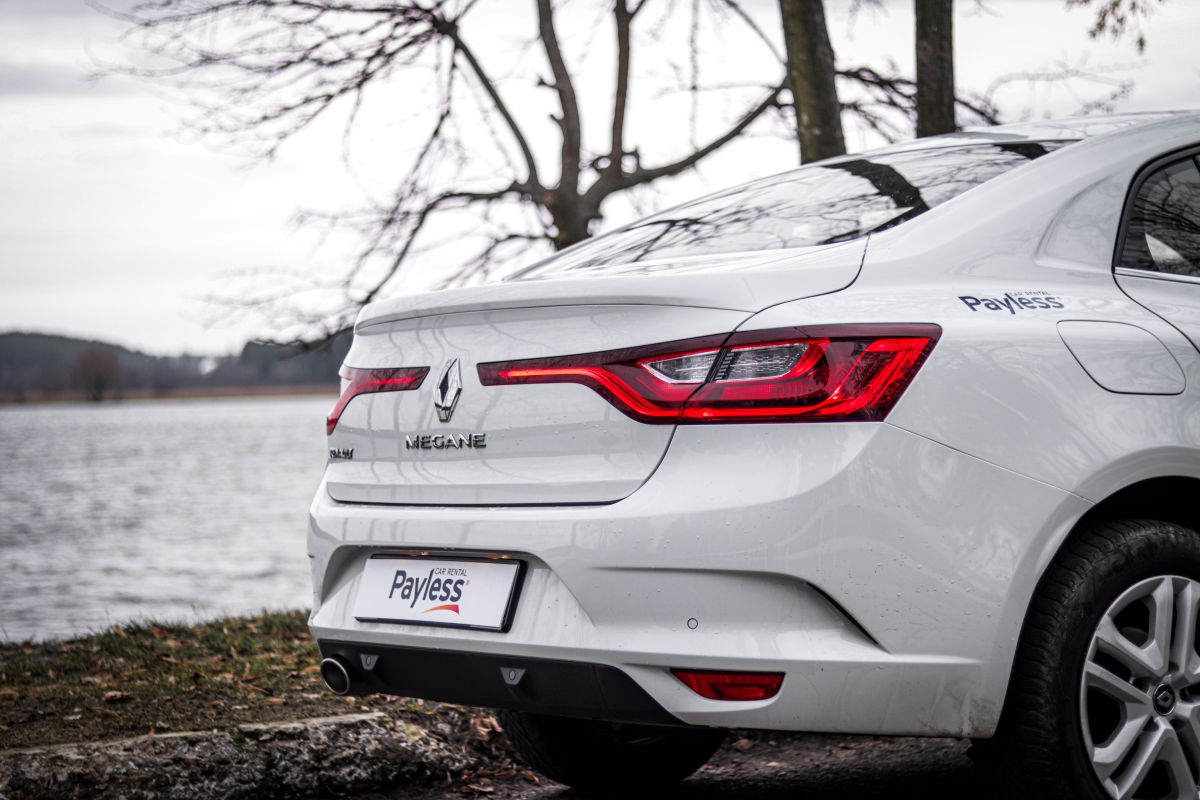 Виїзд за кордон на прокатному авто